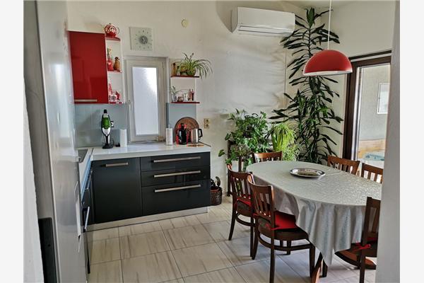 Apartment A1, for 8 persons