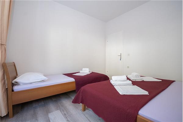 Apartment A2, for 8 persons