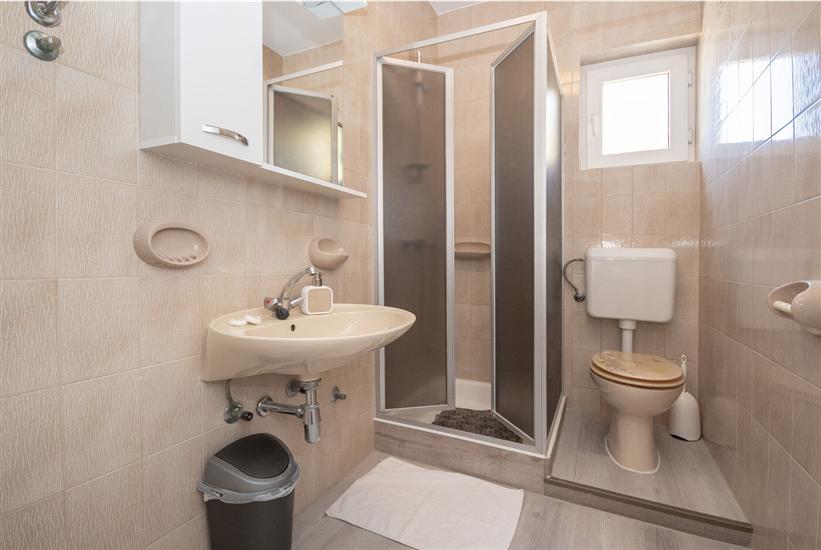 Apartment A2, for 8 persons