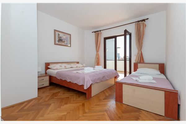 Apartment A2, for 8 persons