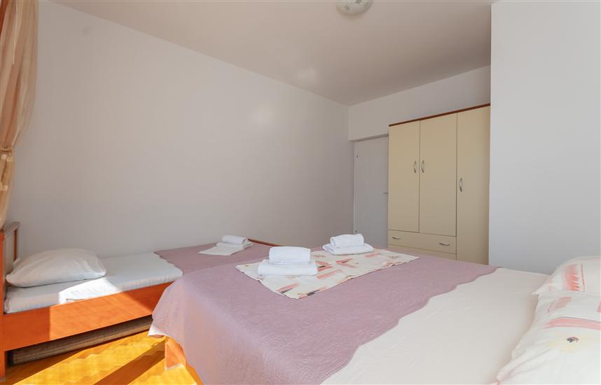 Apartment A2, for 8 persons