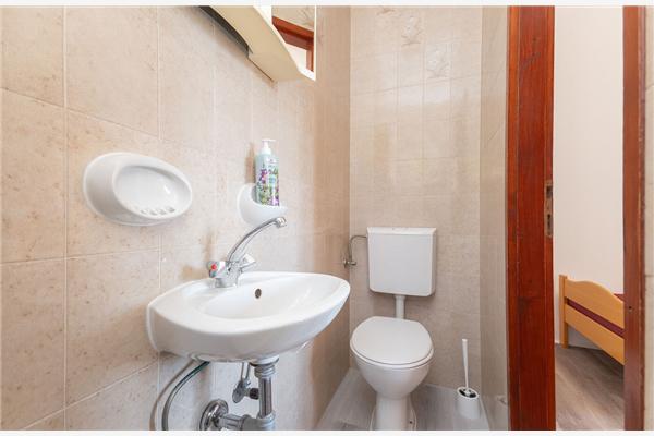 Apartment A2, for 8 persons