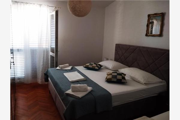 Apartment A1, for 8 persons