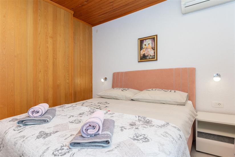 Apartment A1, for 9 persons