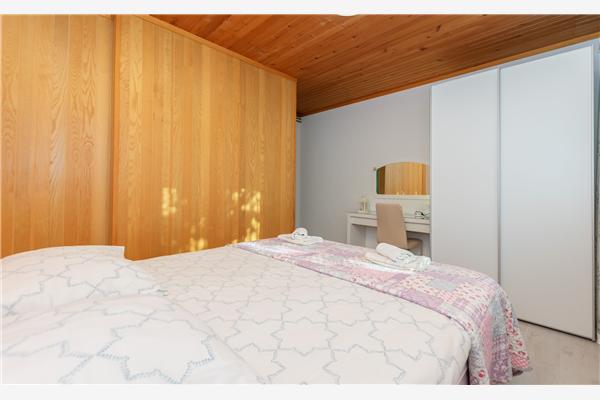 Apartment A1, for 9 persons