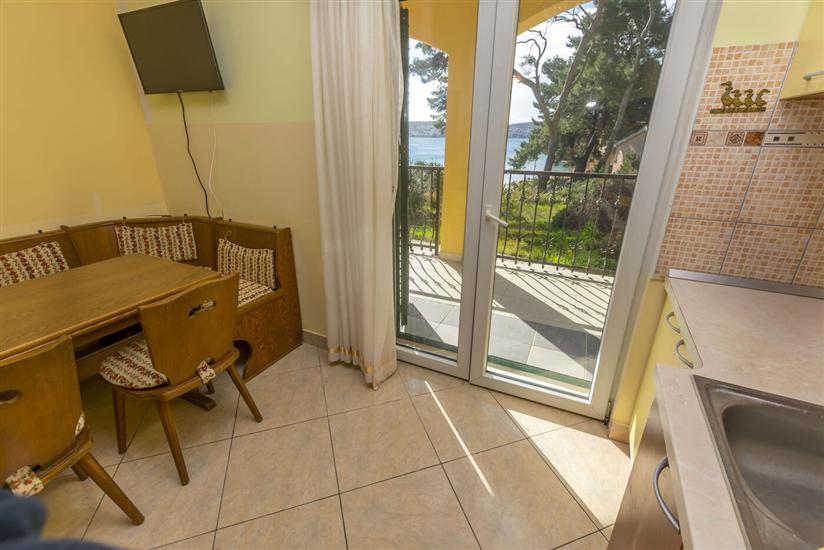 Apartment A1, for 5 persons