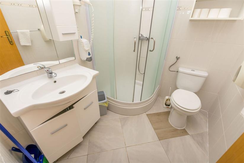 Room S3, for 2 persons