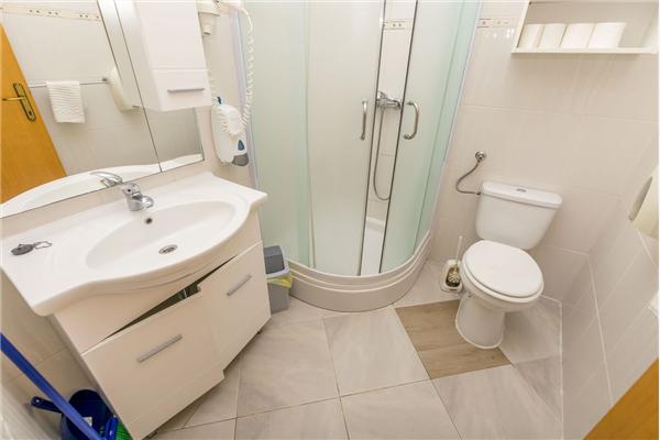 Room S3, for 2 persons