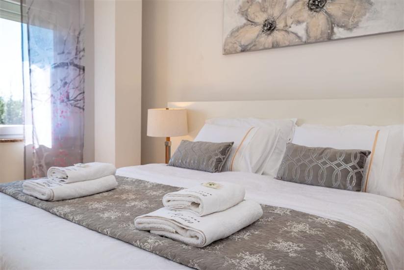 House Luxury Villa with pool