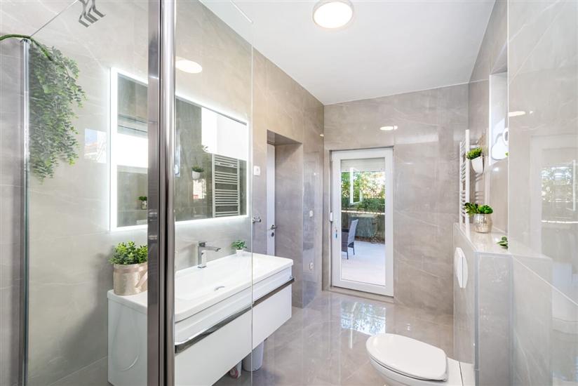 House Luxury Villa with pool