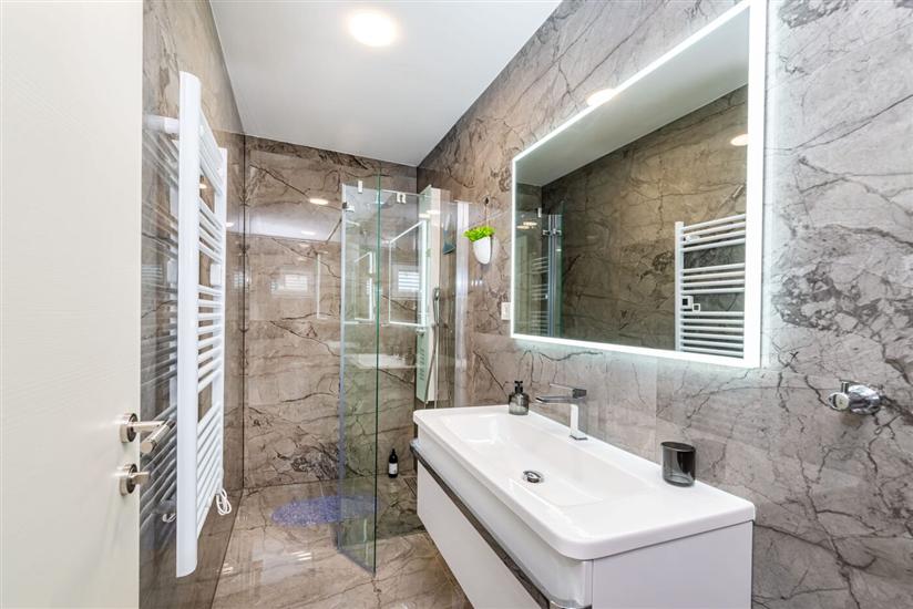 House Luxury Villa with pool