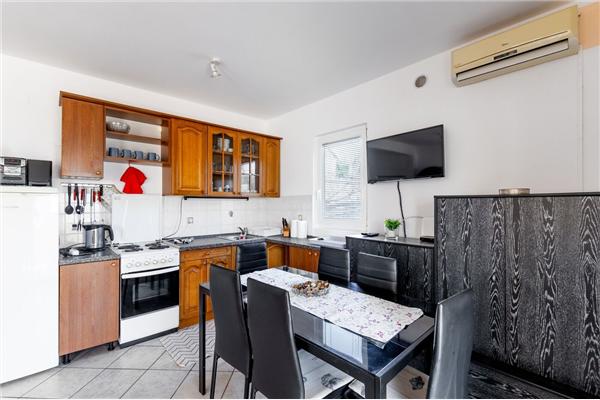 Apartment A1, for 7 persons