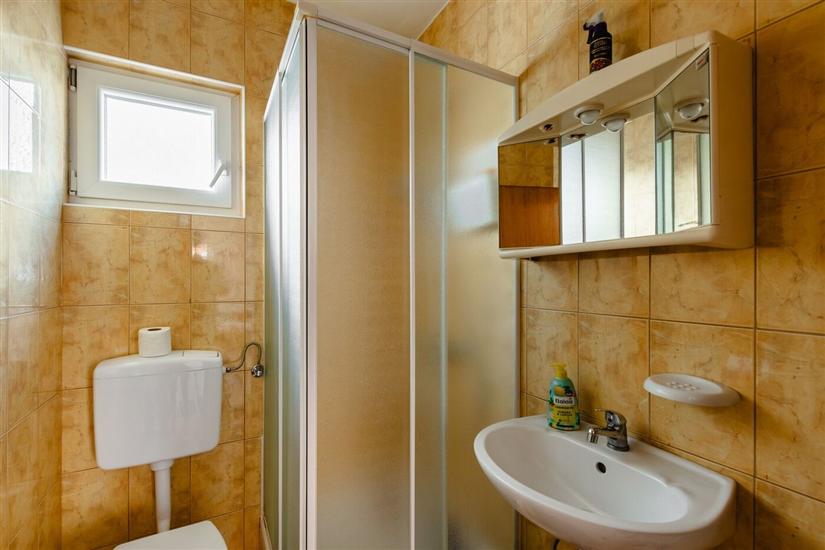 Apartment A1, for 7 persons