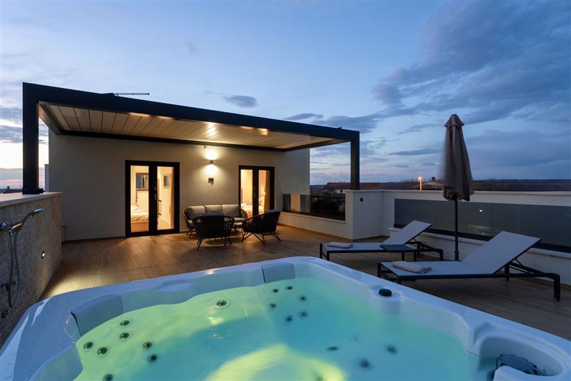 Villa Pelin Exclusive s bazenom i jacuzzijem