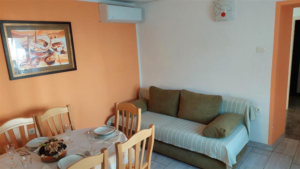 House A1, for 8 persons