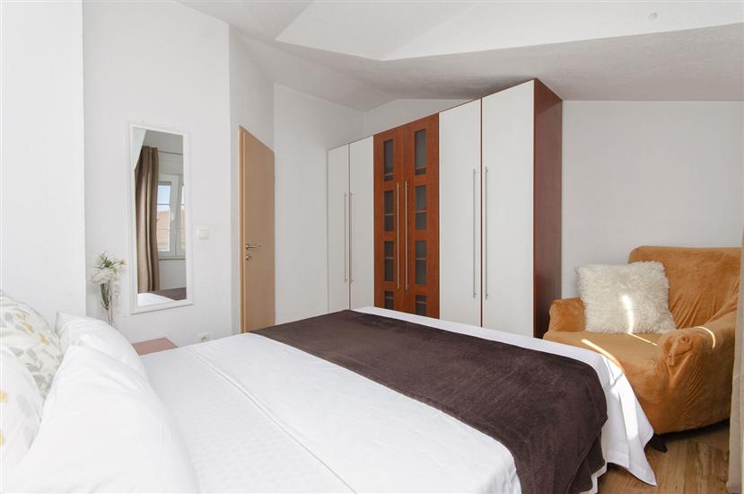 Apartment A4, for 5 persons