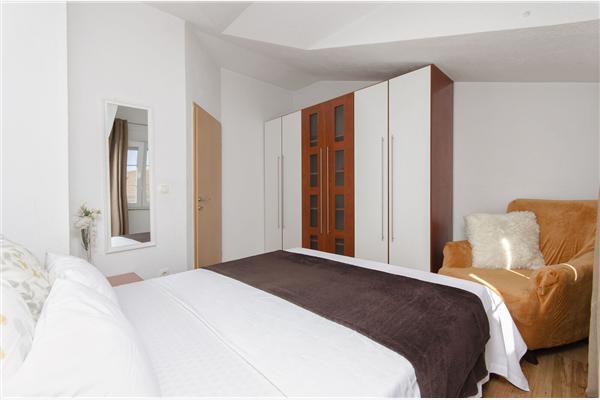 Apartment A4, for 5 persons