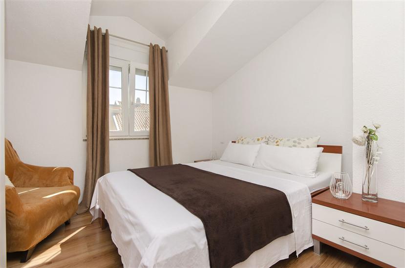 Apartment A4, for 5 persons