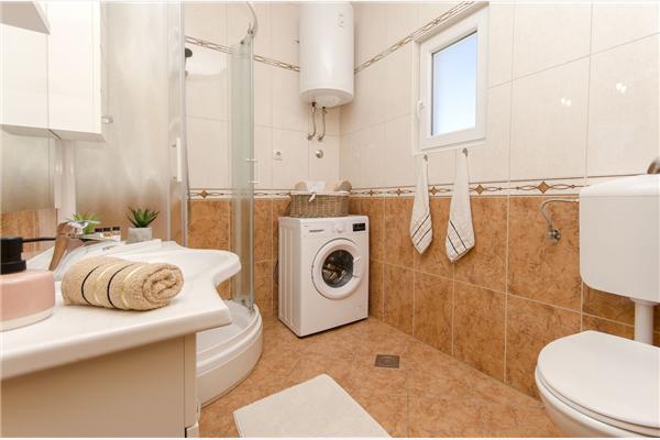 Apartment A4, for 5 persons