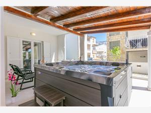 Apartment Dora Duce, Size 100.00 m2, Airline distance to the sea 200 m
