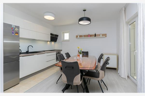 Apartment A1, for 6 persons