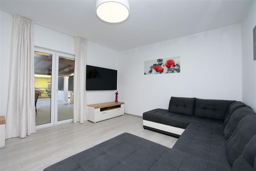 Apartment A1, for 6 persons