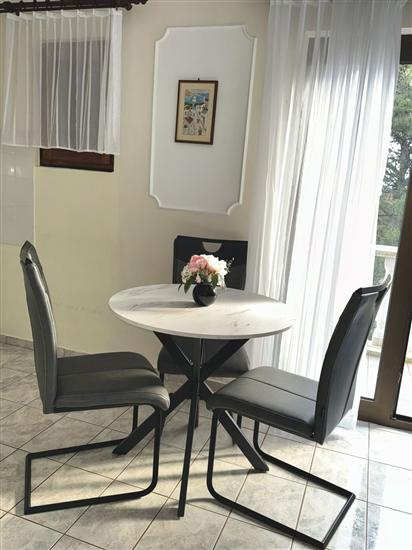 Apartment A2, for 3 persons