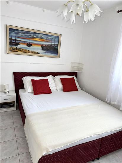 Room S3, for 2 persons