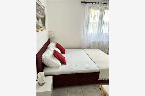 Room S3, for 2 persons