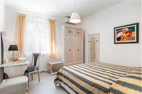 Apartment A1, for 6 persons