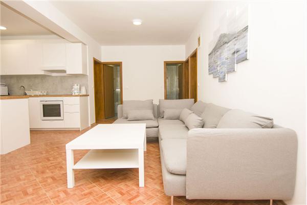 Apartment A5, for 8 persons