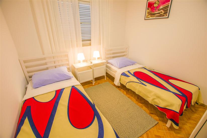 Apartment A5, for 8 persons