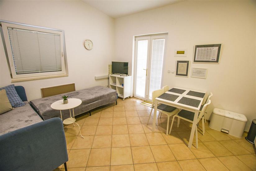 Apartment A5, for 8 persons