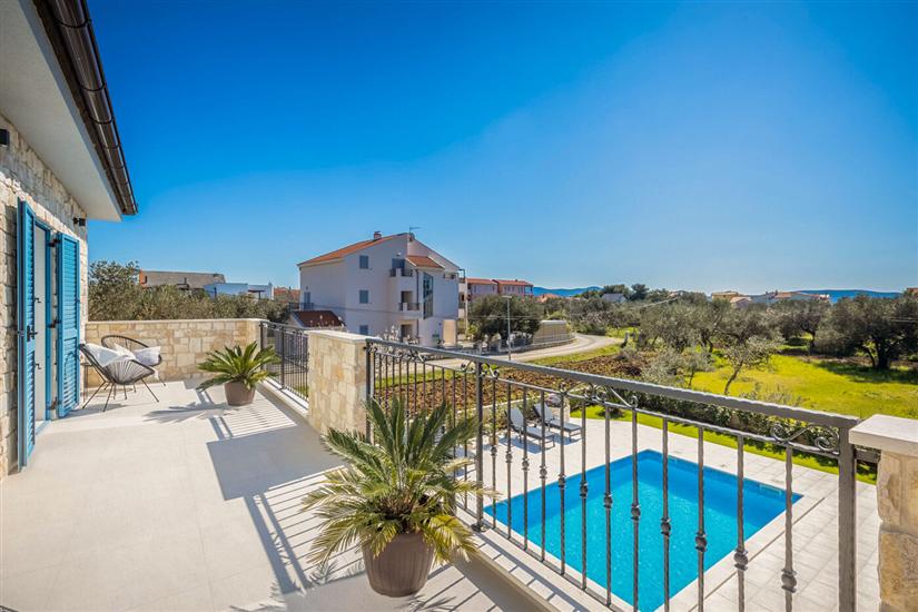 House K1, for 8 persons