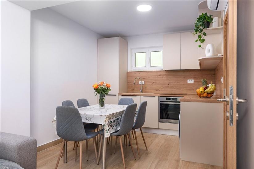 Apartment A2, for 5 persons