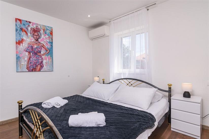 Apartment A2, for 5 persons