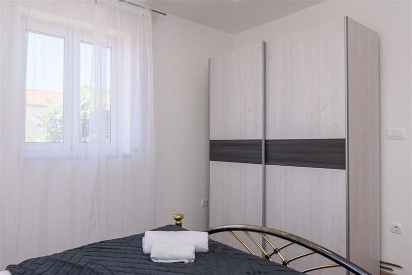 Apartment A2, for 5 persons