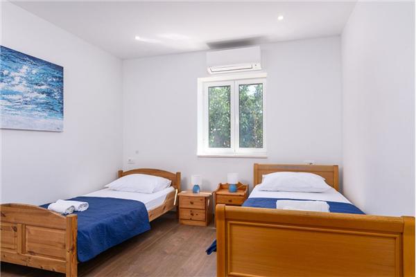 Apartment A2, for 5 persons