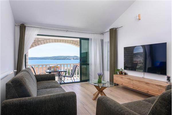 Apartment A1, for 6 persons