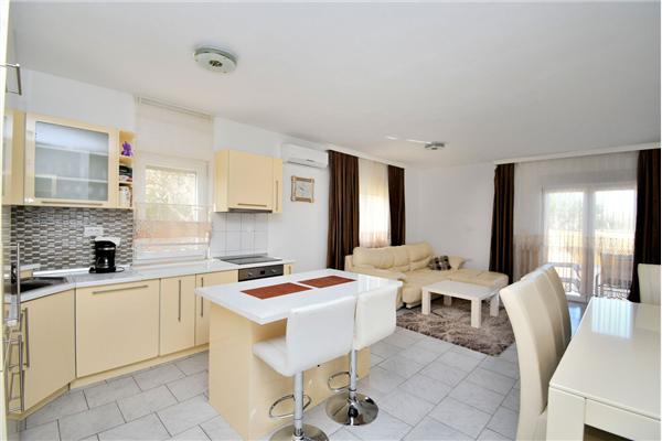 House K1, for 9 persons