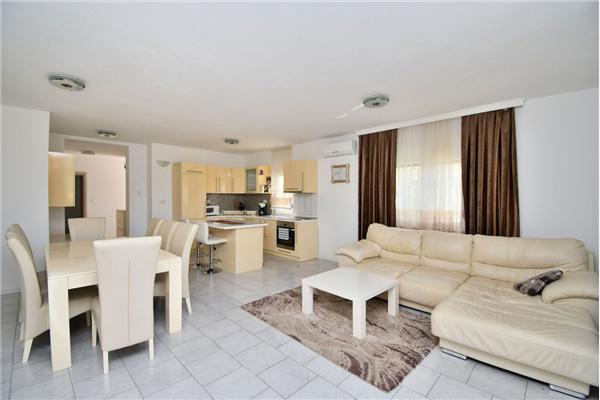 House K1, for 9 persons