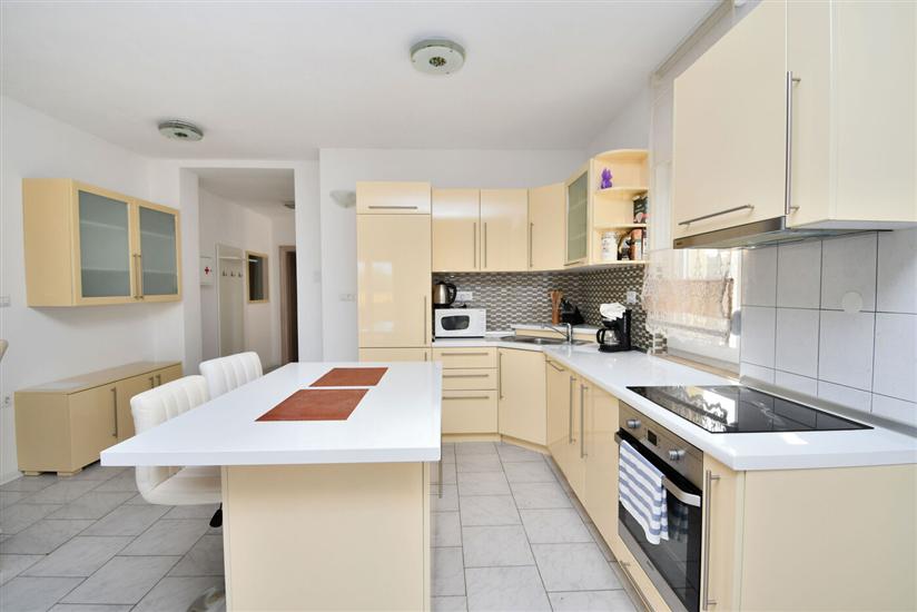 House K1, for 9 persons