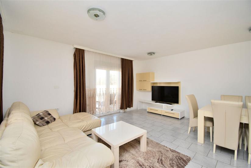 House K1, for 9 persons