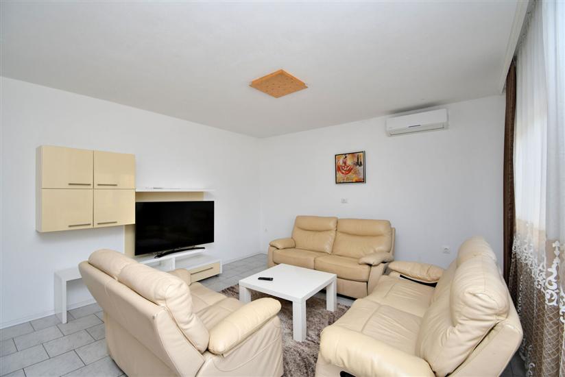 House K1, for 9 persons