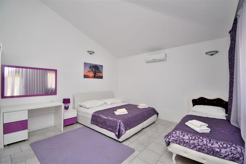 House K1, for 9 persons