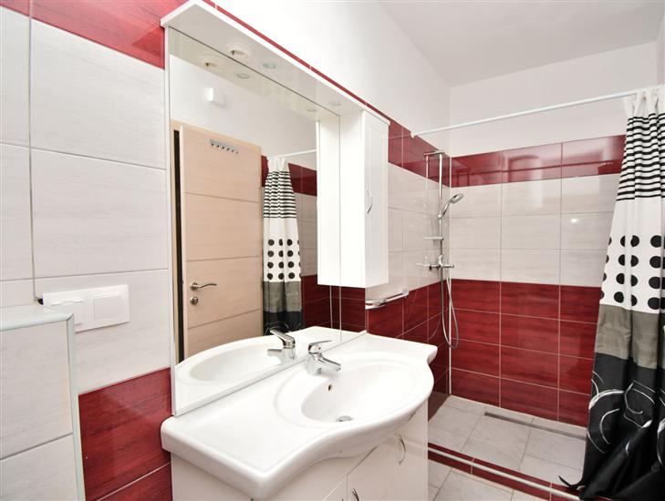 House K1, for 9 persons