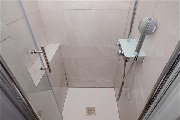 Room S2, for 3 persons