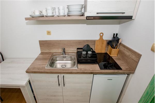 Room S3, for 3 persons