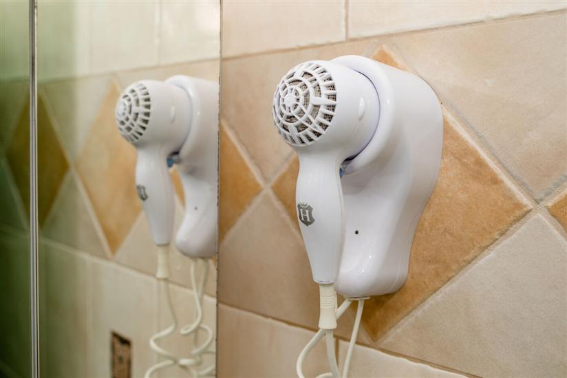 Room S3, for 3 persons