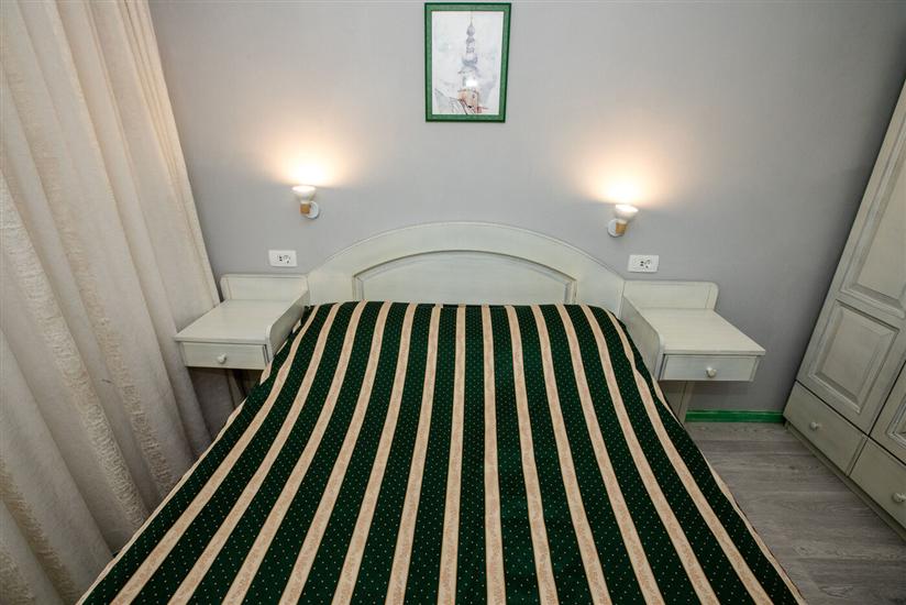 Room S4, for 4 persons